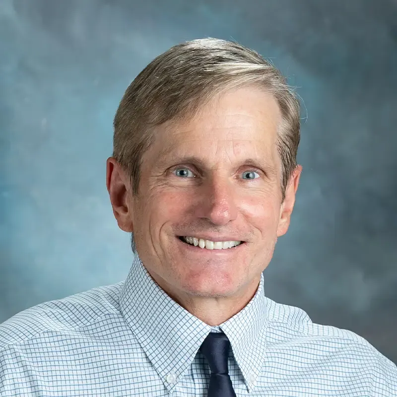 Headshot of Christopher Barnum